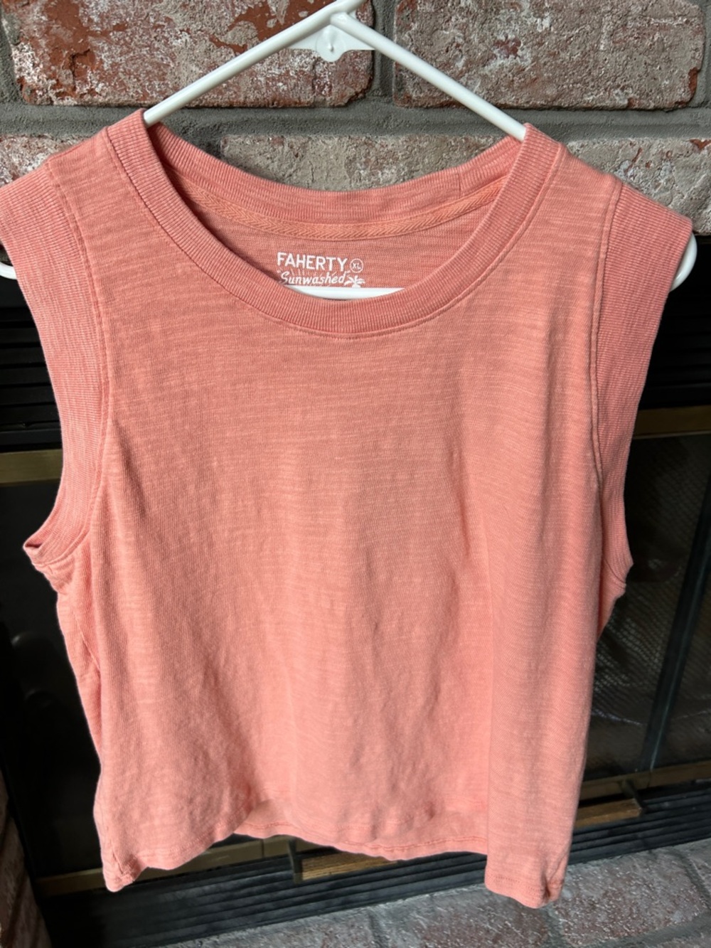 NWOT…..FAHERTY SUNWASHED SLUB MUSCLE TANK Women’s Size XL